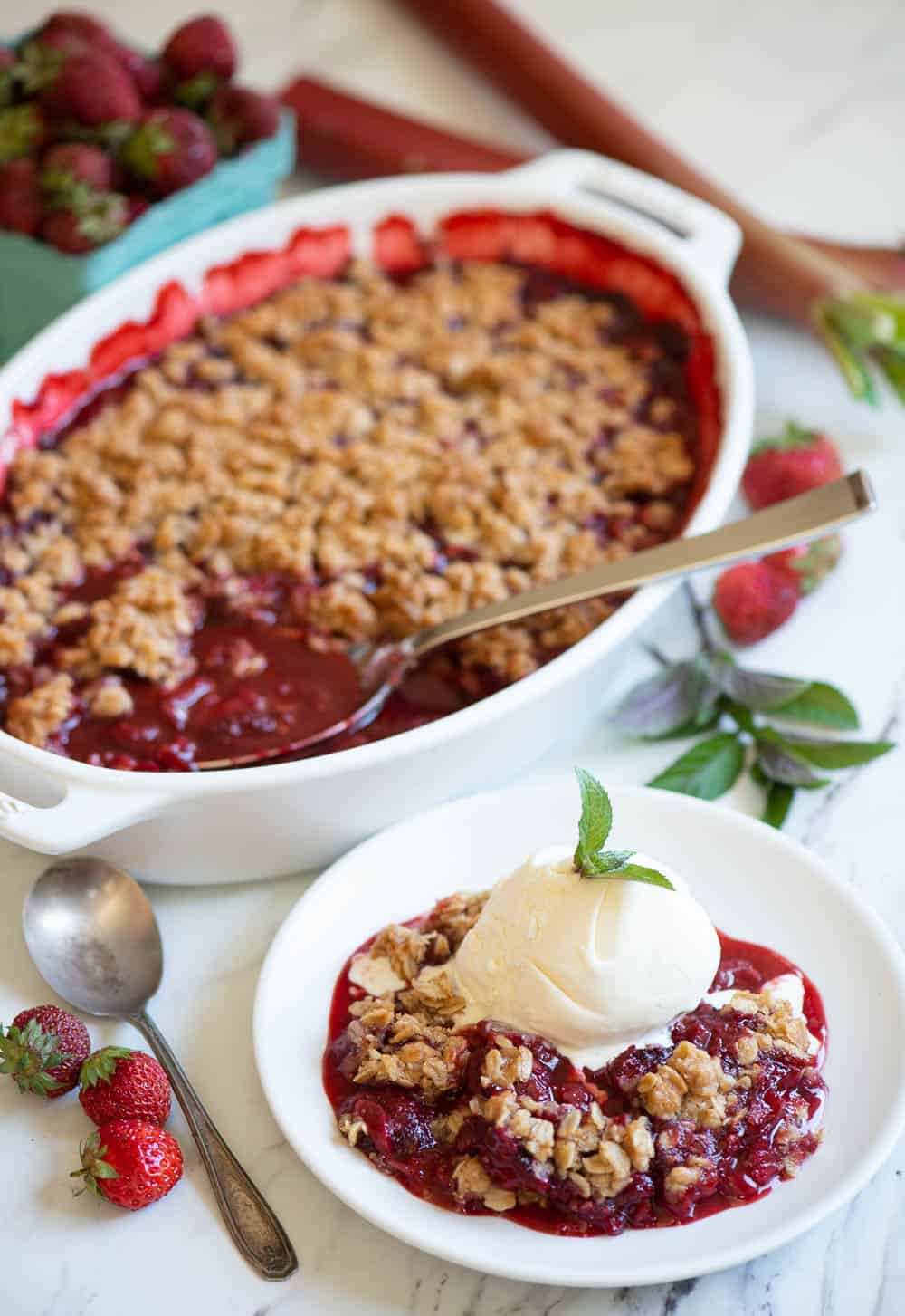 Strawberry Rhubarb Crisp a la mode